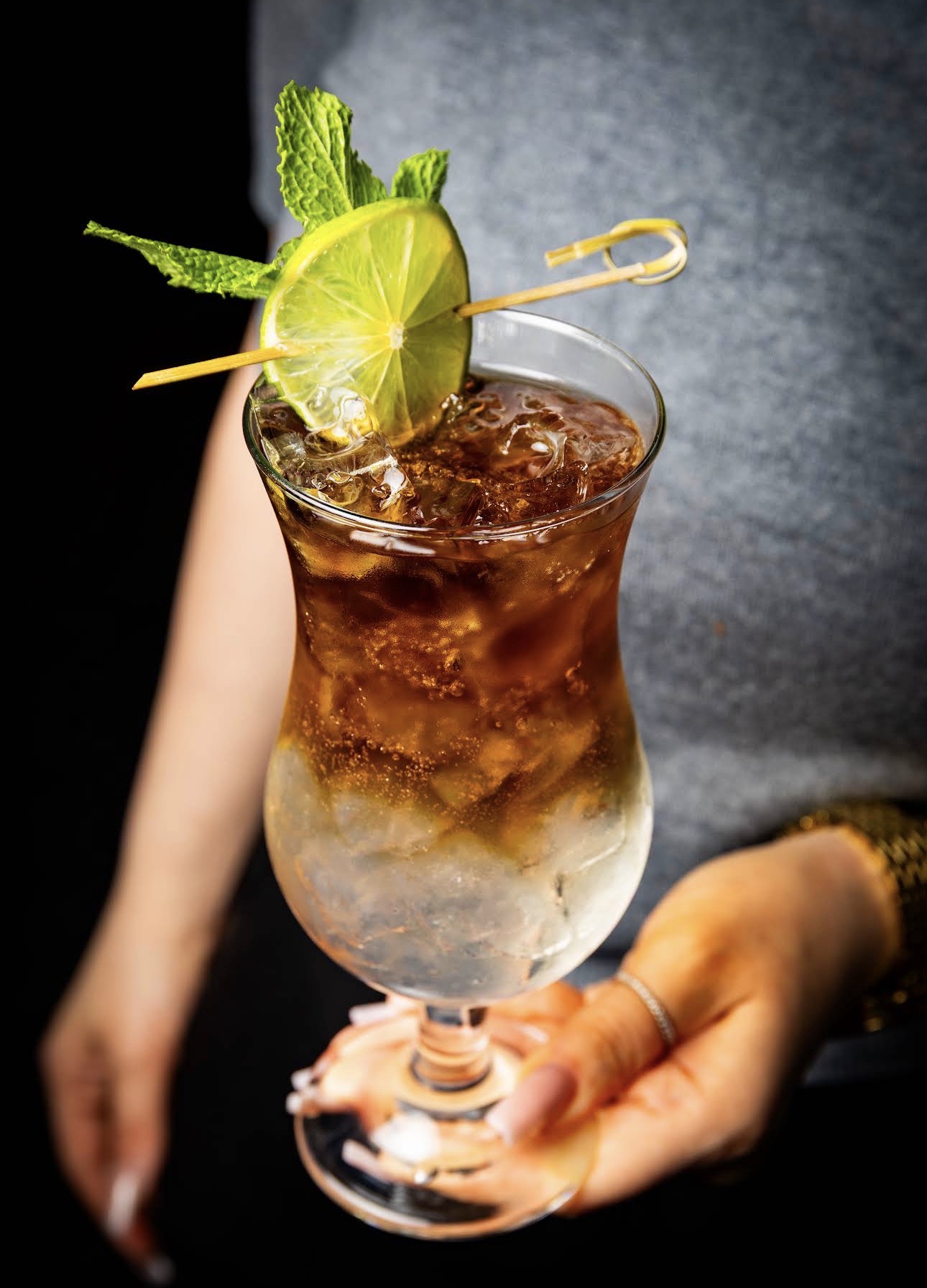 A lime and mint highball